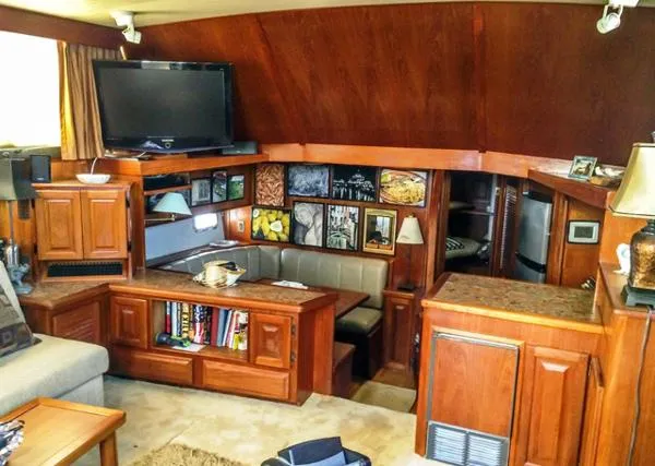 Slide: The Image of Viking 44 Aft Cabin Motoryacht 1986 - 2