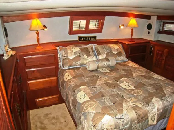 Slide: The Image of Viking 44 Aft Cabin Motoryacht 1986 - 9
