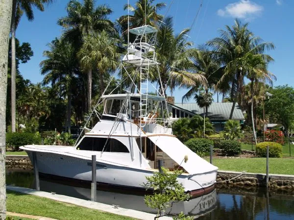 Slide: The Image of Rybovich Convertible Sportfish 1977 - 0
