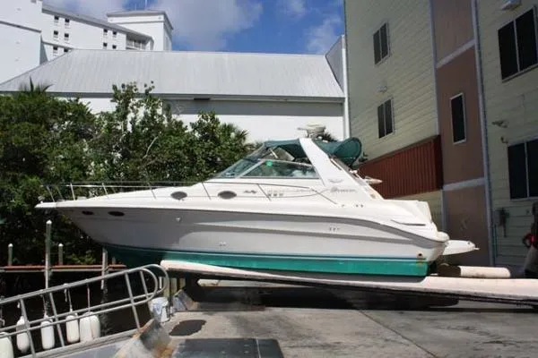 Slide: The Image of Sea Ray 330 Sundancer 1995 - 0