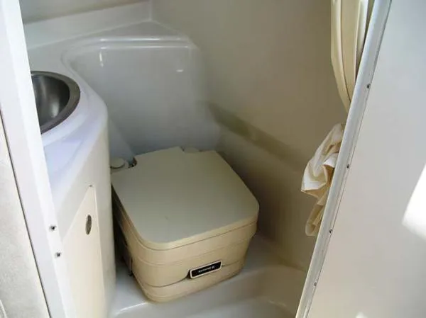 Slide: The Image of Sea Ray Sundancer 2008 - 3