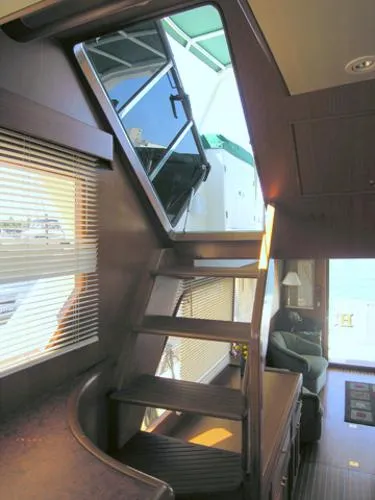 Slide: The Image of Offshore 54 Pilot House 2003 - 10