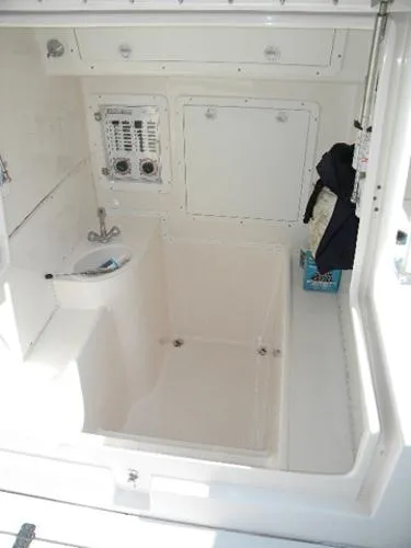 Slide: The Image of SeaVee 340 Open 2004 - 8