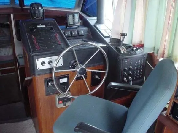 Slide: The Image of Bayliner Motoryacht 3818 1989 - 2