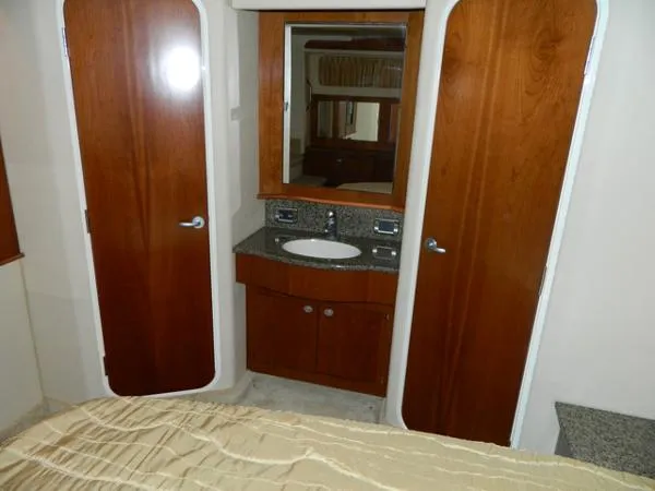 Slide: The Image of Sea Ray 390 AFT CABIN 2005 - 10