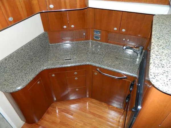 Slide: The Image of Sea Ray 390 AFT CABIN 2005 - 5