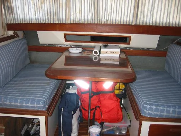 Slide: The Image of Tiara 3300 Flybridge Sport Cruiser 1987 - 2