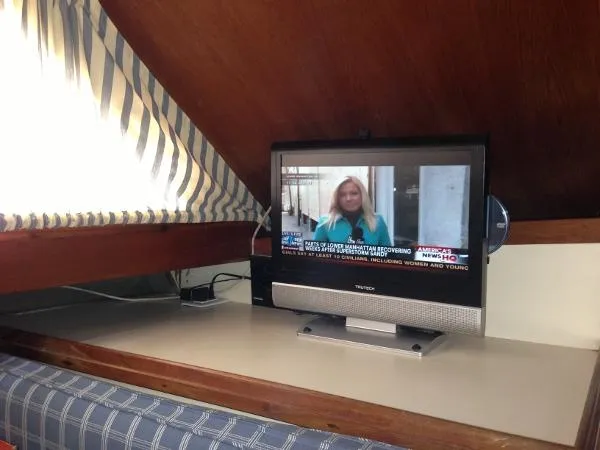 Slide: The Image of Tiara 3300 Flybridge Sport Cruiser 1987 - 7