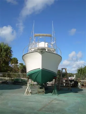 Slide: The Image of Albemarle 305 Express Fish 2000 - 5