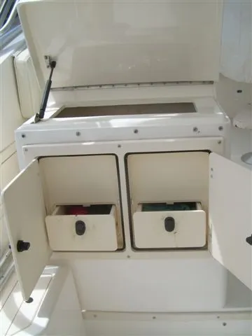 Slide: The Image of Albemarle 305 Express Fish 2000 - 8