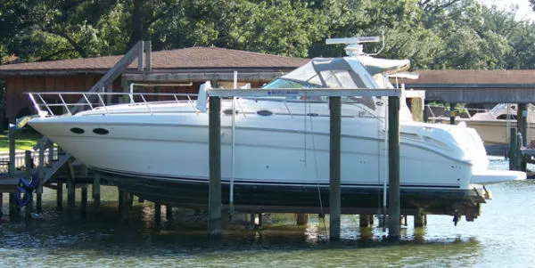 Slide: The Image of Sea Ray *38 Sundancer* 2003 - 0