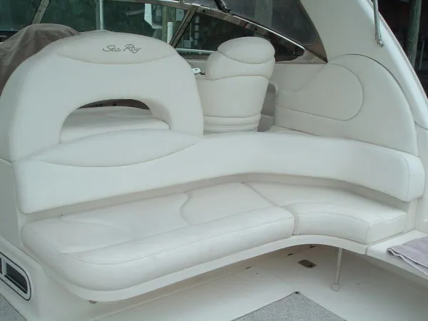 Slide: The Image of Sea Ray *38 Sundancer* 2003 - 10