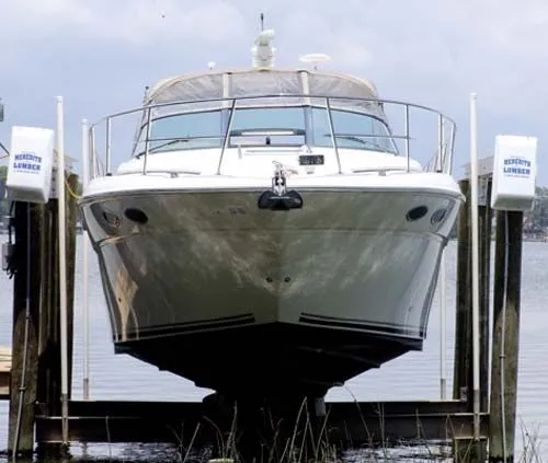 Slide: The Image of Sea Ray *38 Sundancer* 2003 - 8