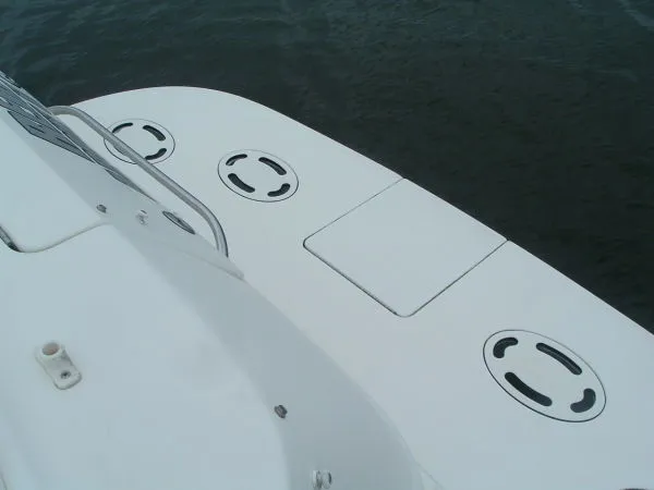 Slide: The Image of Sea Ray *38 Sundancer* 2003 - 9
