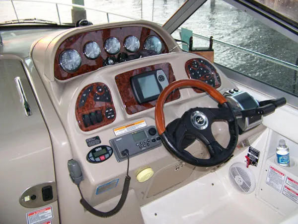 Slide: The Image of Sea Ray *300 Sundancer* 2004 - 10