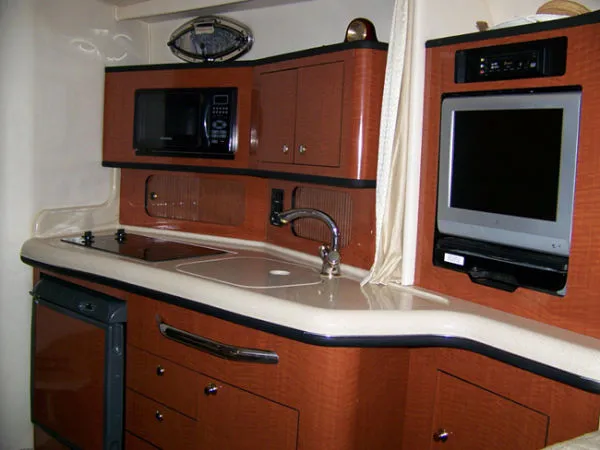 Slide: The Image of Sea Ray *300 Sundancer* 2004 - 3