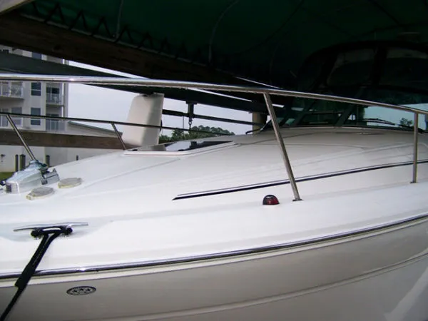 Slide: The Image of Sea Ray *300 Sundancer* 2004 - 7