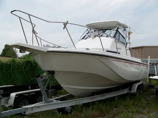Slide: The Image of Boston Whaler 275 Conquest 1992 - 0