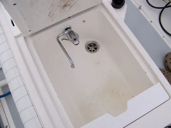 Slide: The Image of Boston Whaler 275 Conquest 1992 - 9