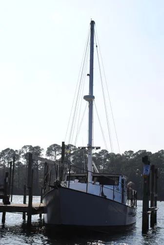 Slide: The Image of Walker Shipyard Custom 4214 Custom 1978 - 8