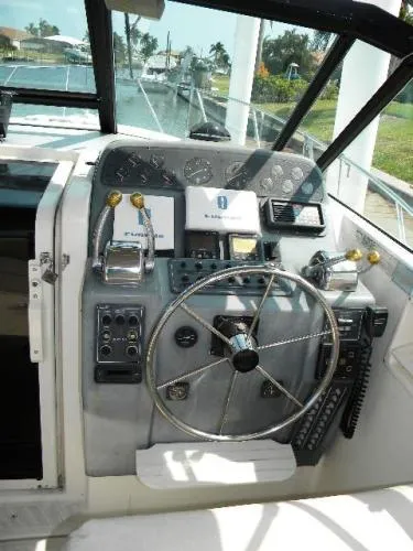 Slide: The Image of Tiara 3100 Open 1995 - 10