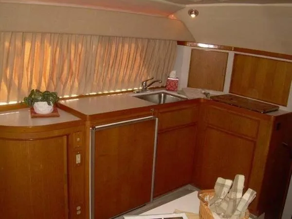 Slide: The Image of Bertram 37 Convertible 1990 - 7