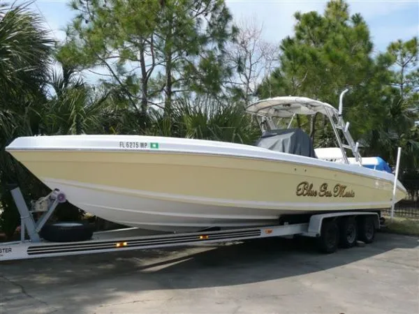 Slide: The Image of Dakota 320 Open Fisherman 2003 - 0