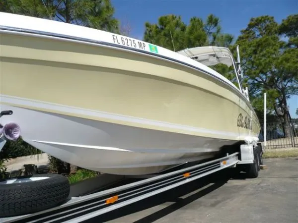 Slide: The Image of Dakota 320 Open Fisherman 2003 - 10