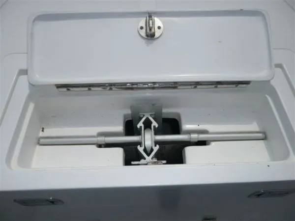 Slide: The Image of Dakota 320 Open Fisherman 2003 - 6