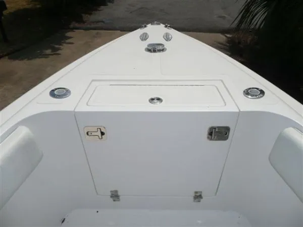 Slide: The Image of Dakota 320 Open Fisherman 2003 - 7