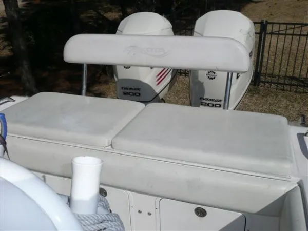 Slide: The Image of Dakota 320 Open Fisherman 2003 - 9