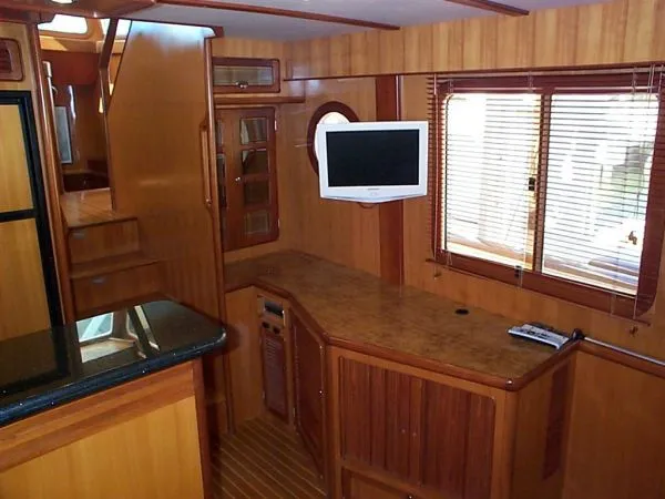 Slide: The Image of Selene Pilothouse trawler 2003 - 6