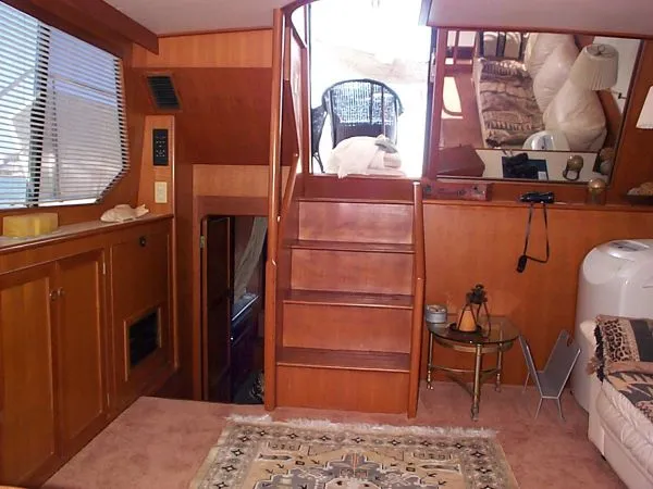 Slide: The Image of Hyatt Cockpit Motor Yacht 1993 - 9