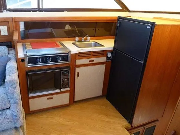 Slide: The Image of Trojan 36 Convertible Sportfish 1984 - 8