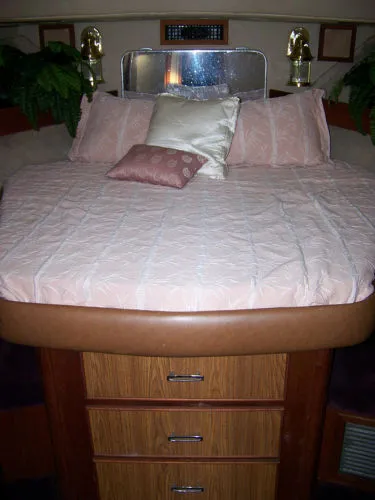 Slide: The Image of Chris-Craft 42 Convertible Sportfish 1985 - 5