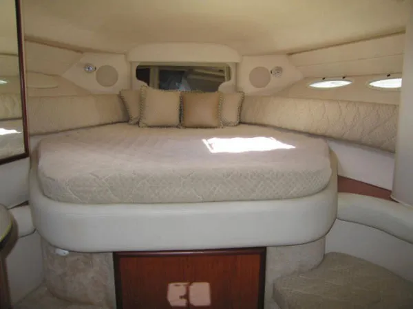 Slide: The Image of Sea Ray *340 Sundancer* 1999 - 5