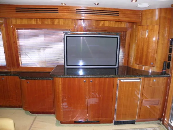Slide: The Image of Hatteras 63 Raised PH 2003 - 3