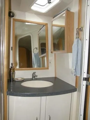 Slide: The Image of Luhrs 36 Convertilbe 2000 - 9