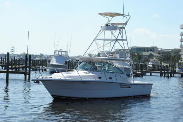 Slide: The Image of Pursuit 3400 Offshore 2003 - 4