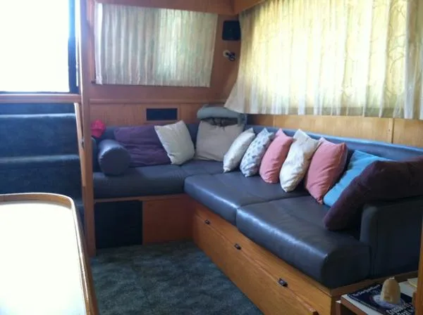 Slide: The Image of Chris-Craft 372 Catalina 1989 - 3