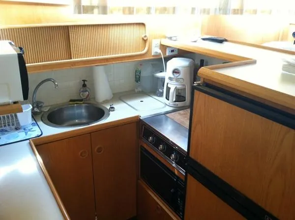 Slide: The Image of Chris-Craft 372 Catalina 1989 - 4