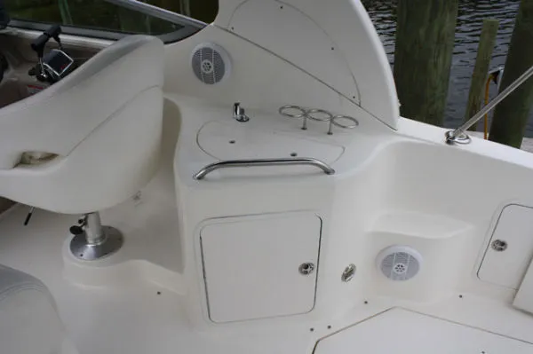 Slide: The Image of Sea Ray 280 Sundancer 2004 - 8