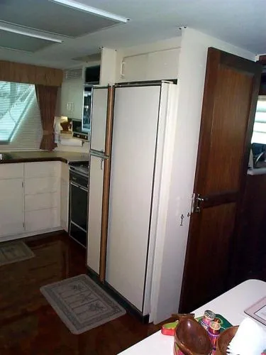 Slide: The Image of Hatteras Motoryacht 1986 - 8