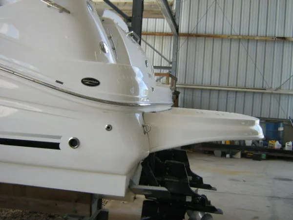 Slide: The Image of Sea Ray *Sundancer* 2006 - 8