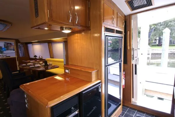 Slide: The Image of Ocean Yachts 4 Stateroom Cockpit Motoryacht 1991 - 3