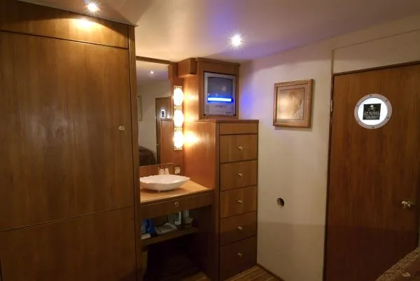 Slide: The Image of Ocean Yachts 4 Stateroom Cockpit Motoryacht 1991 - 8
