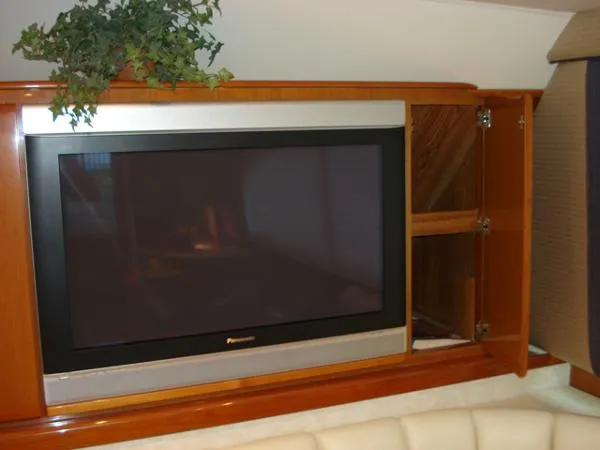 Slide: The Image of Post Sportfish Convertible 2002 - 6
