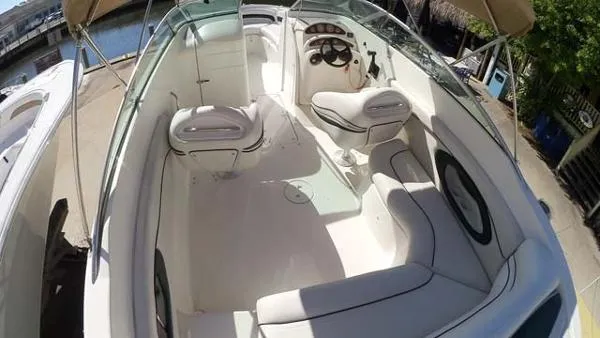 Slide: The Image of Wellcraft 260 Bowrider 2002 - 5