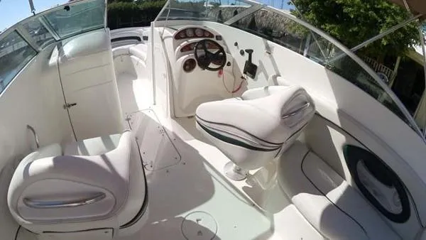 Slide: The Image of Wellcraft 260 Bowrider 2002 - 9