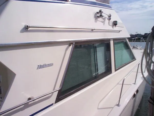 Slide: The Image of Hatteras Hi-Performance Convertible 1982 - 11